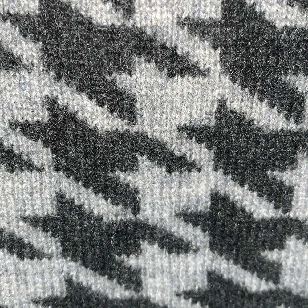 NEW! KIER + J Cashmere skirt grey/black houndstooth, pull-on. Size XL